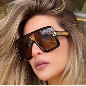 GUCCI EPILOGUE Black Chunky Oversized Style Sunglasses